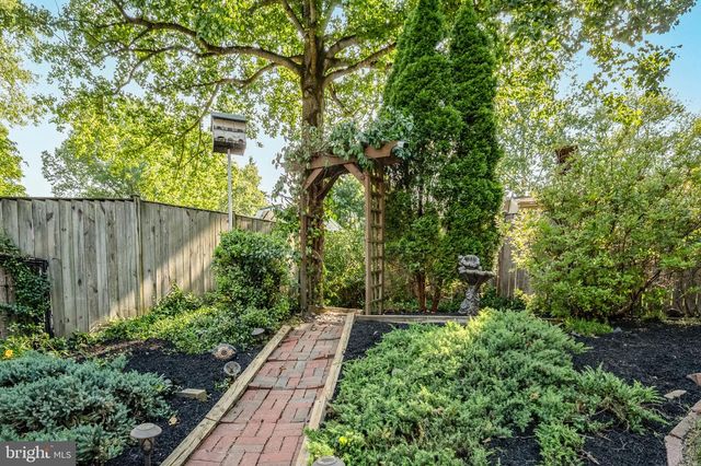 6214 ERMAN ST, Burke, VA 22015