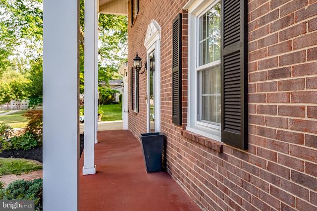 6214 ERMAN ST, Burke, VA 22015