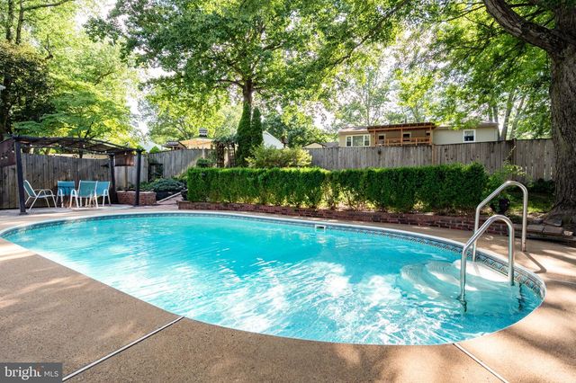 6214 ERMAN ST, Burke, VA 22015