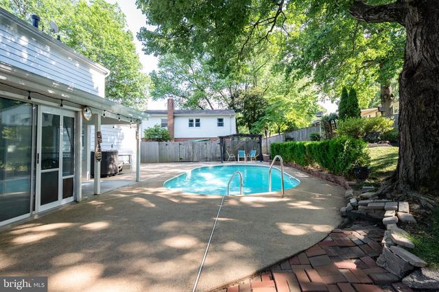 6214 ERMAN ST, Burke, VA 22015