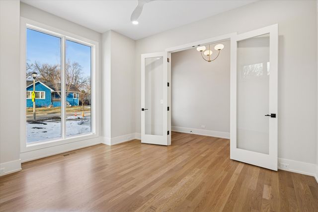 498 W 3rd Avenue, Elmhurst, IL 60126