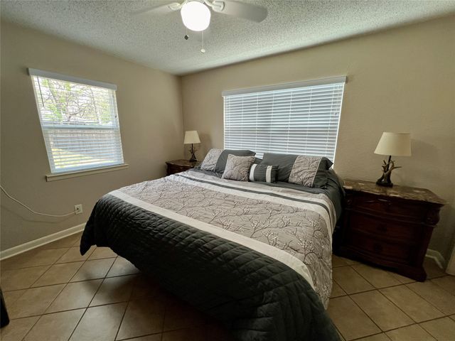 5432 Thomas Lane, River Oaks, TX 76114