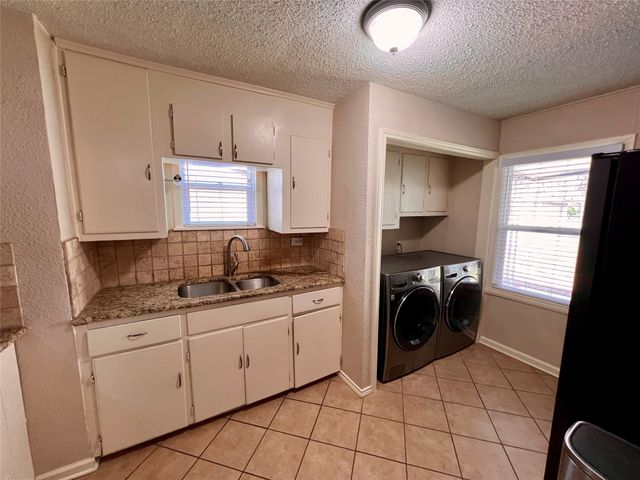 5432 Thomas Lane, River Oaks, TX 76114