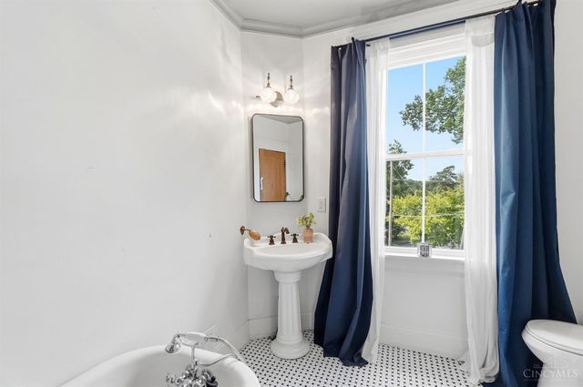 6200 Cortelyou Avenue, Cincinnati, OH 45213