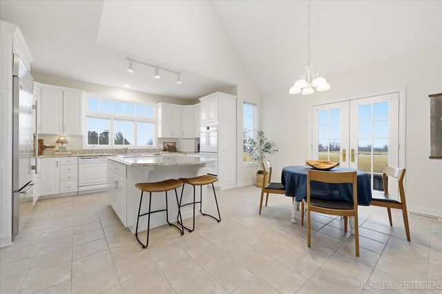 10N800 Highland Trail, Hampshire, IL 60140