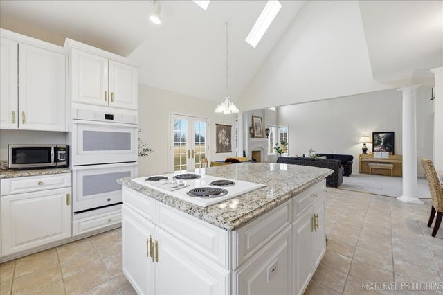 10N800 Highland Trail, Hampshire, IL 60140