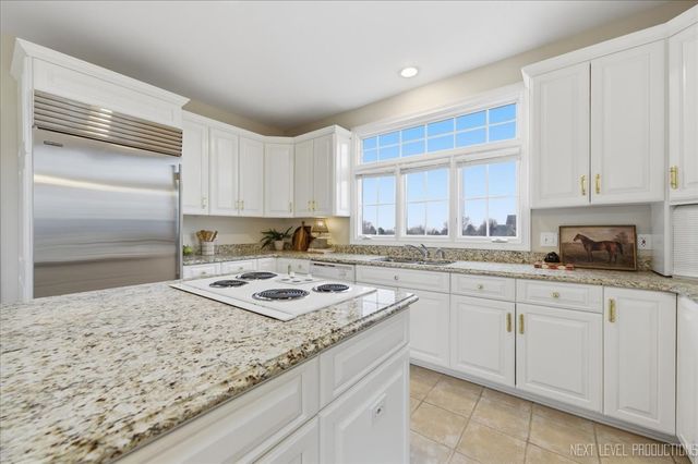 10N800 Highland Trail, Hampshire, IL 60140