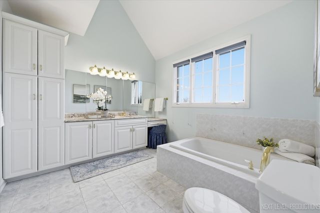 10N800 Highland Trail, Hampshire, IL 60140