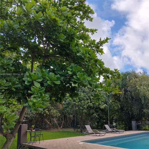 20021 NE 25th Ave, Miami, FL 33180