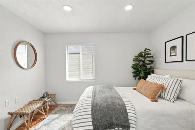 5928 E The Toledo, Long Beach, CA 90803