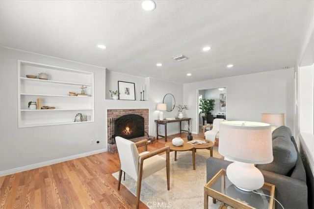 5928 E The Toledo, Long Beach, CA 90803