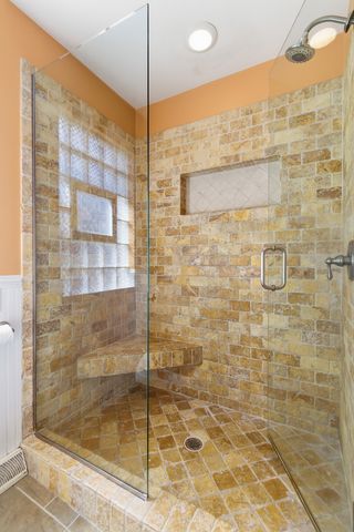 10033 Montrose Avenue, Schiller Park, IL 60176