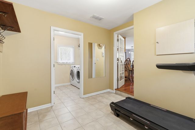 10033 Montrose Avenue, Schiller Park, IL 60176