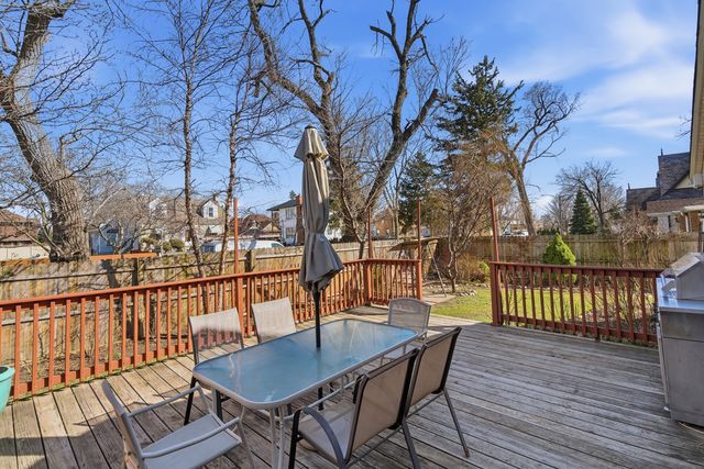 10033 Montrose Avenue, Schiller Park, IL 60176