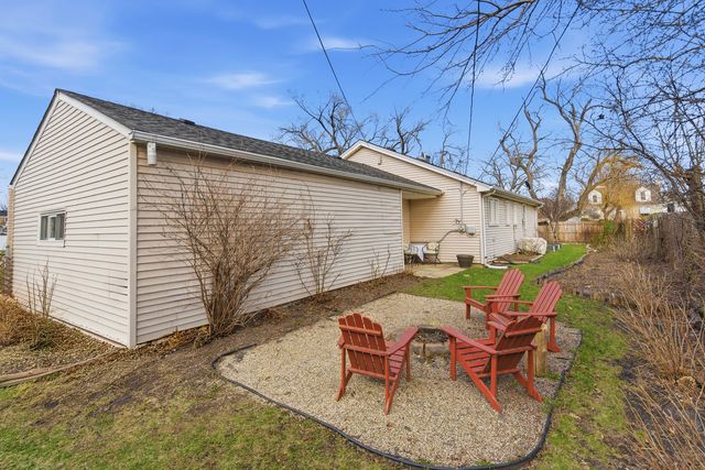 10033 Montrose Avenue, Schiller Park, IL 60176