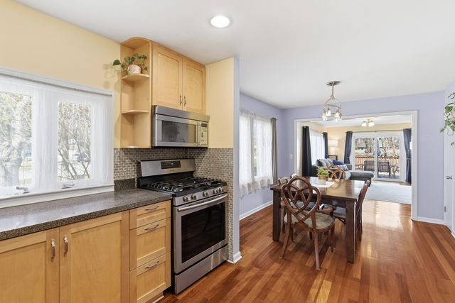 10033 Montrose Avenue, Schiller Park, IL 60176