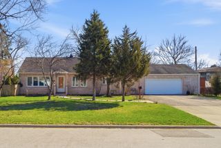 10033 Montrose Avenue, Schiller Park, IL 60176