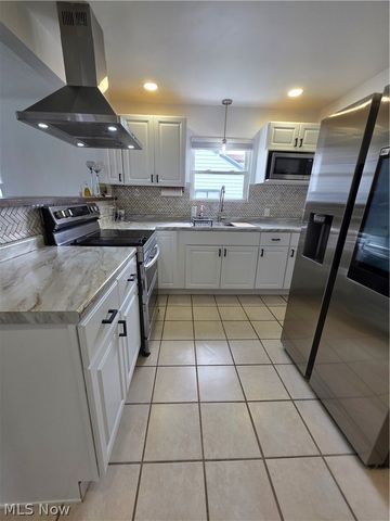 1334 E 346th Street, Eastlake, OH 44095