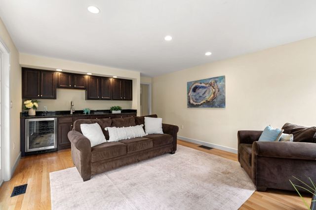 20 Virginia Lane, Newburyport, MA 01950