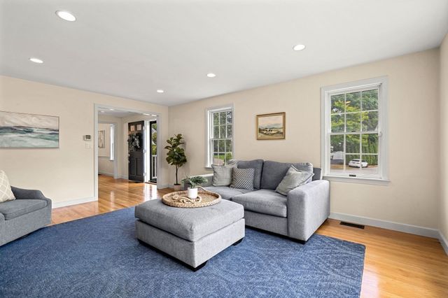 20 Virginia Lane, Newburyport, MA 01950