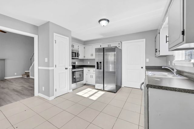 570 Barney Ln, Clarksville, TN 37042