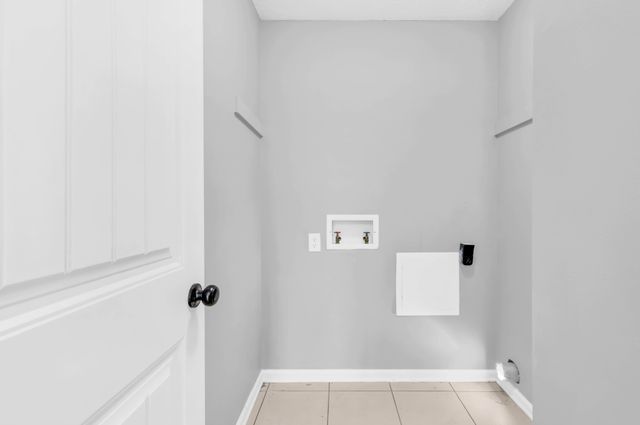 570 Barney Ln, Clarksville, TN 37042