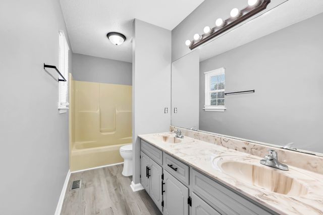 570 Barney Ln, Clarksville, TN 37042