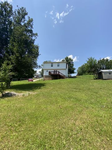 570 Barney Ln, Clarksville, TN 37042