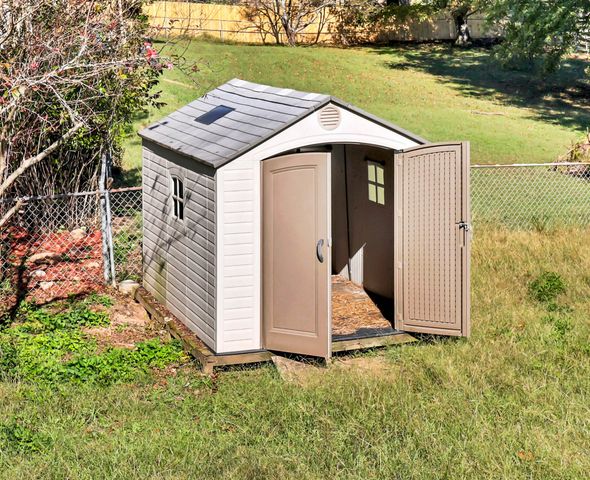 570 Barney Ln, Clarksville, TN 37042