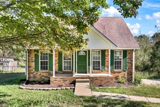 570 Barney Ln, Clarksville, TN 37042