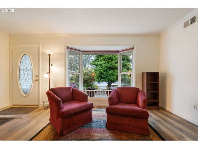 14085 Sw LINDA Ln, Beaverton, OR 97006