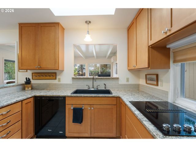 14085 Sw LINDA Ln, Beaverton, OR 97006