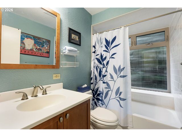 14085 Sw LINDA Ln, Beaverton, OR 97006