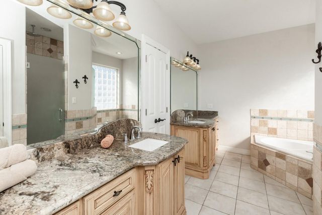 665 Winchester Drive, Bridge City, TX 77611