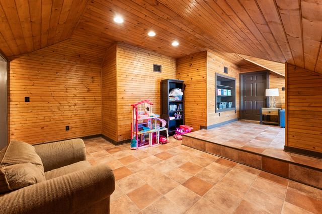 1275 Heather Way, Estill Springs, TN 37330