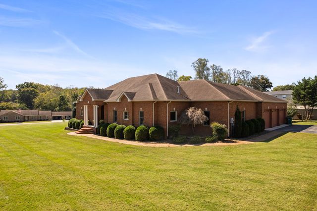1275 Heather Way, Estill Springs, TN 37330