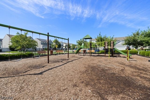 1 Passe Ct, Hillsborough Twp., NJ 08844
