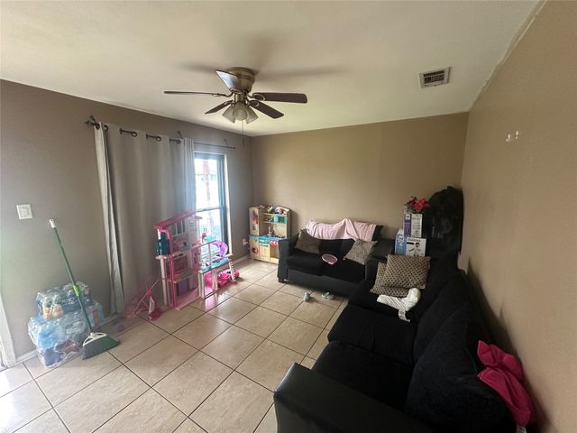 513 Joy Lane, Denison, TX 75021