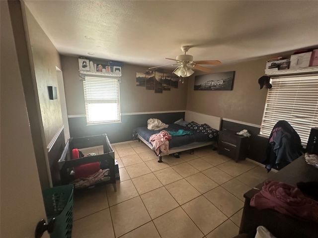 513 Joy Lane, Denison, TX 75021