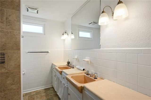 500 SW 4th Street, Lee's Summit, MO 64063