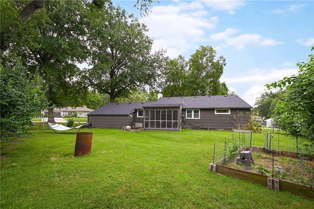 500 SW 4th Street, Lee's Summit, MO 64063