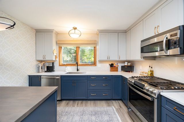 940 NE 52nd Avenue, Des Moines, IA 50313