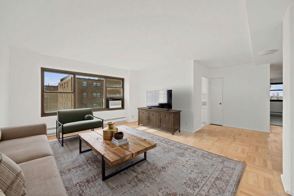 21-41 34th Avenue 14B, Astoria, NY 11106 — photo 2