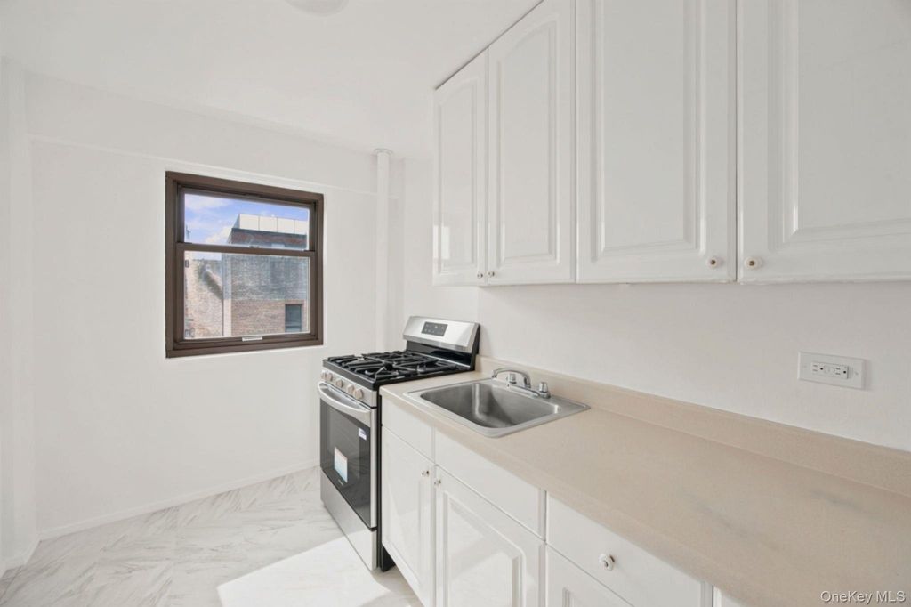 21-41 34th Avenue 14B, Astoria, NY 11106 — photo 4