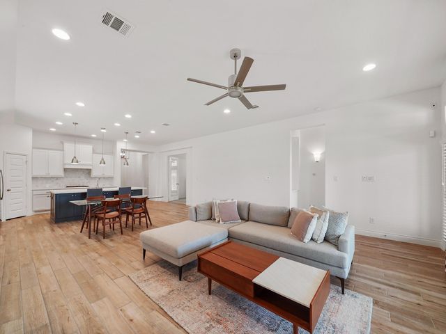 2138 Coyote Run Drive, Katy, TX 77494