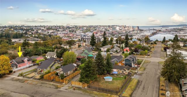 401 E 35th Street, Tacoma, WA 98404