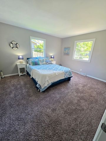2059 Robert Street, Aurora, IL 60506