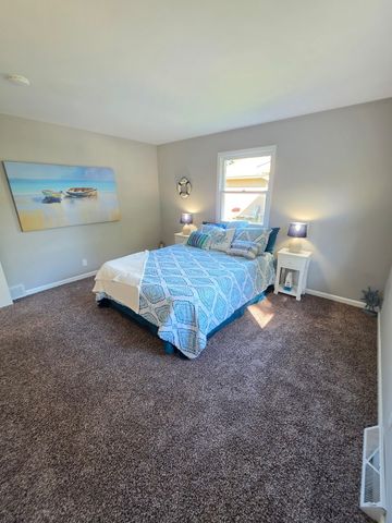 2059 Robert Street, Aurora, IL 60506