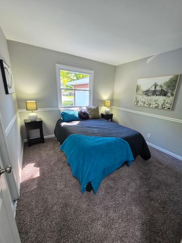 2059 Robert Street, Aurora, IL 60506