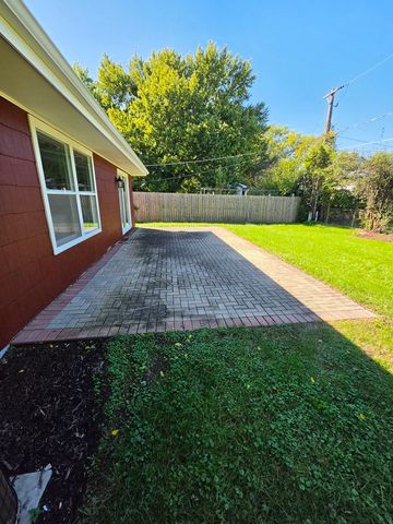 2059 Robert Street, Aurora, IL 60506